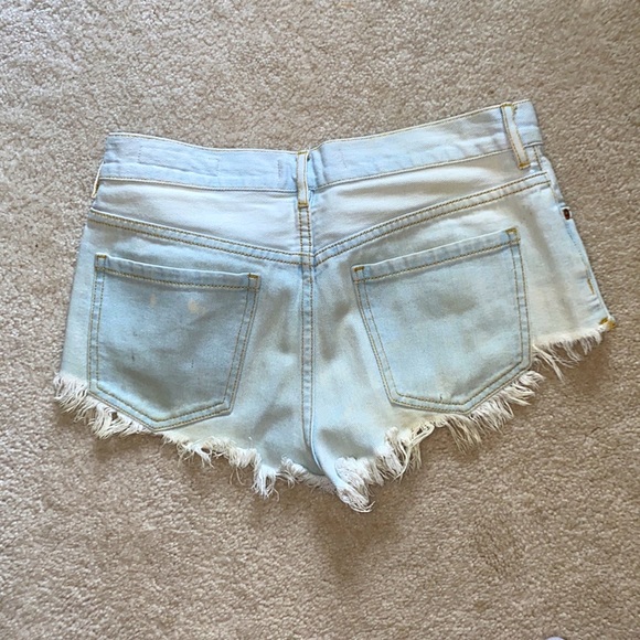 Bullhead Denim Co. High Rise Shorts - Picture 2 of 3